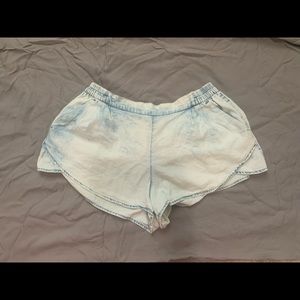 American eagle faded tie dye blue shorts